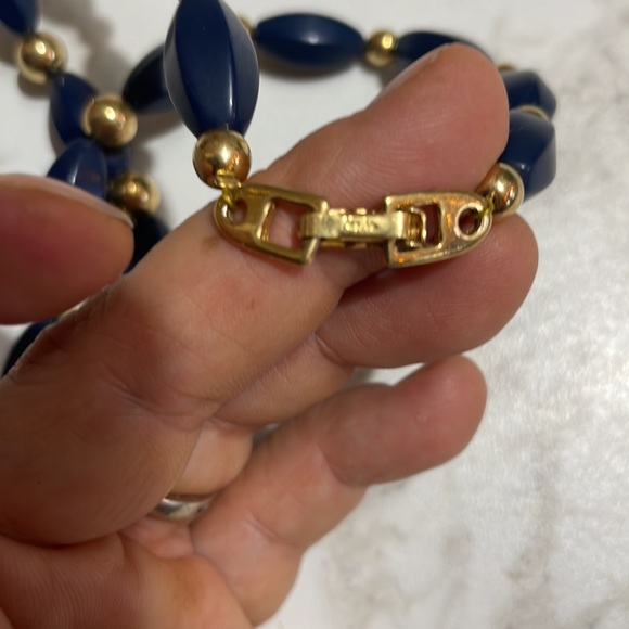 Vintage Napier, Navy Blue Gold Tone Spacers Graduated Lucite Beaded Necklace - Picture 3 of 6
